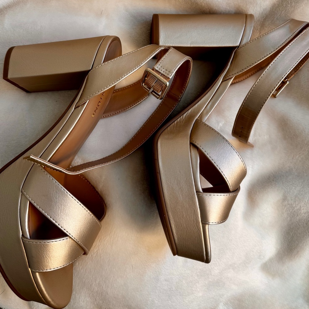 NIB! Sun & Stone Gold Lilla sandals in gold size 9.5 - Picture 10 of 11
